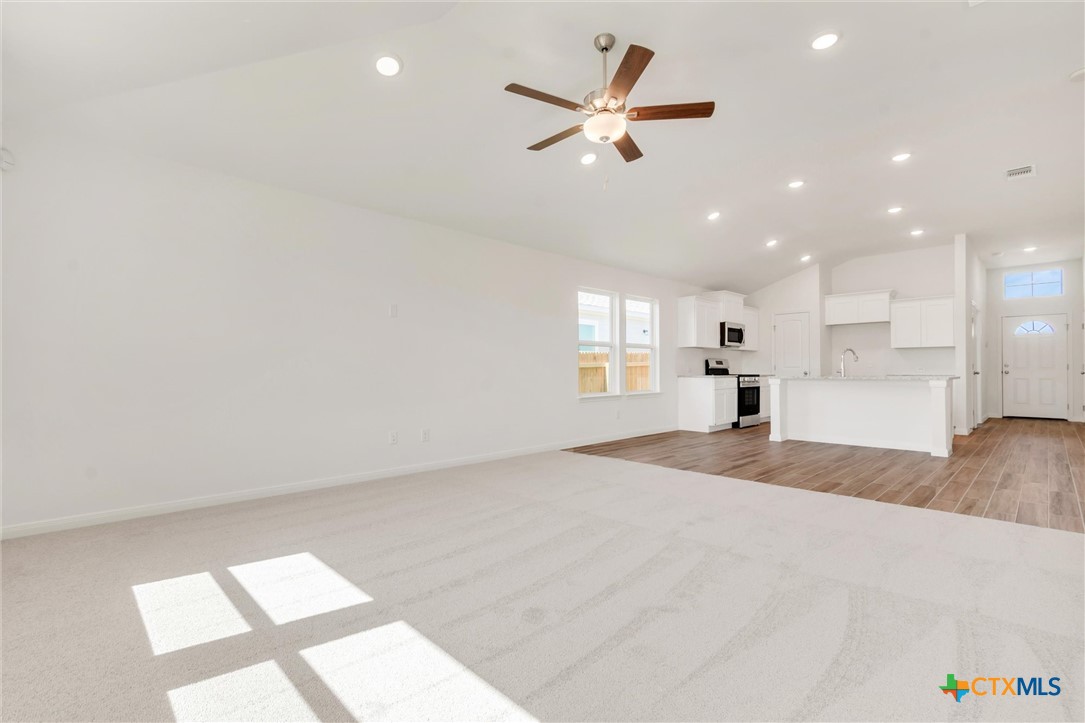 4226 Lugard Drive Property Photo 18