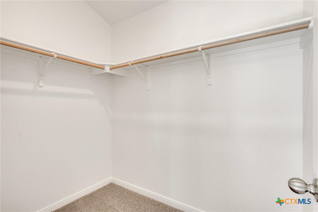 4226 Lugard Drive Property Photo 27