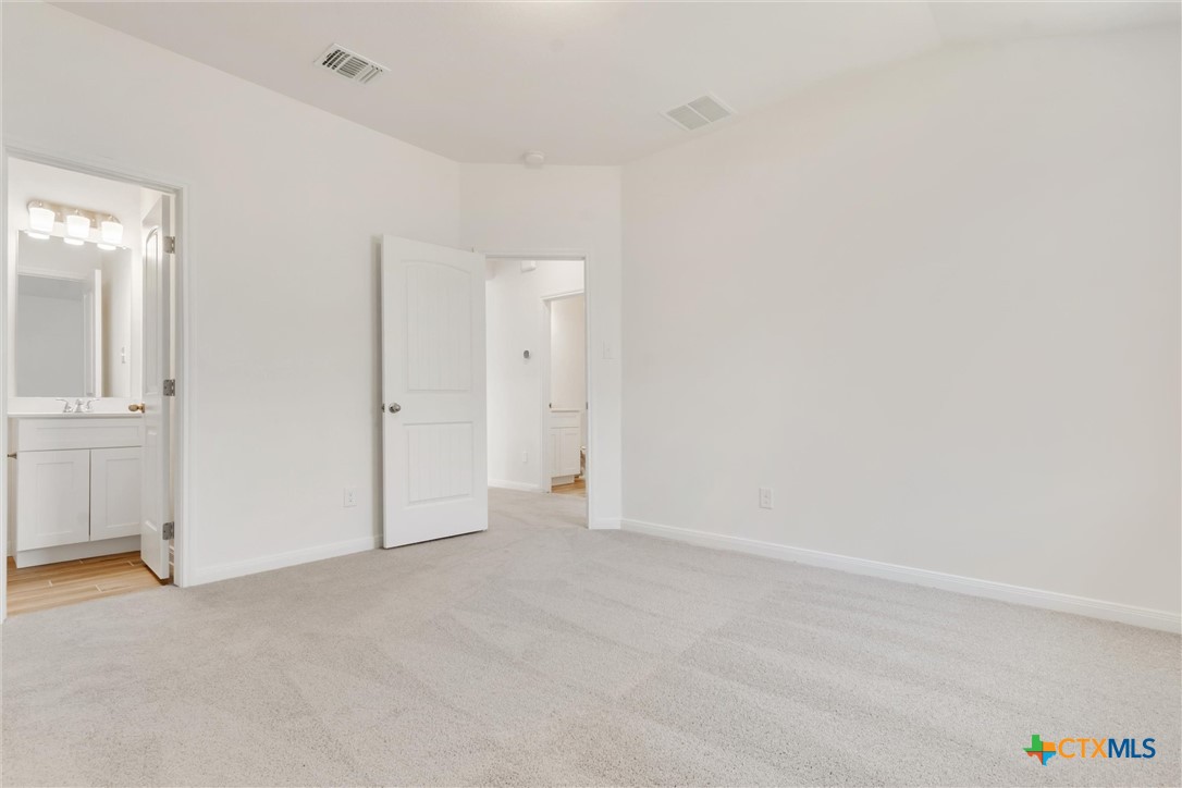 4226 Lugard Drive Property Photo 33