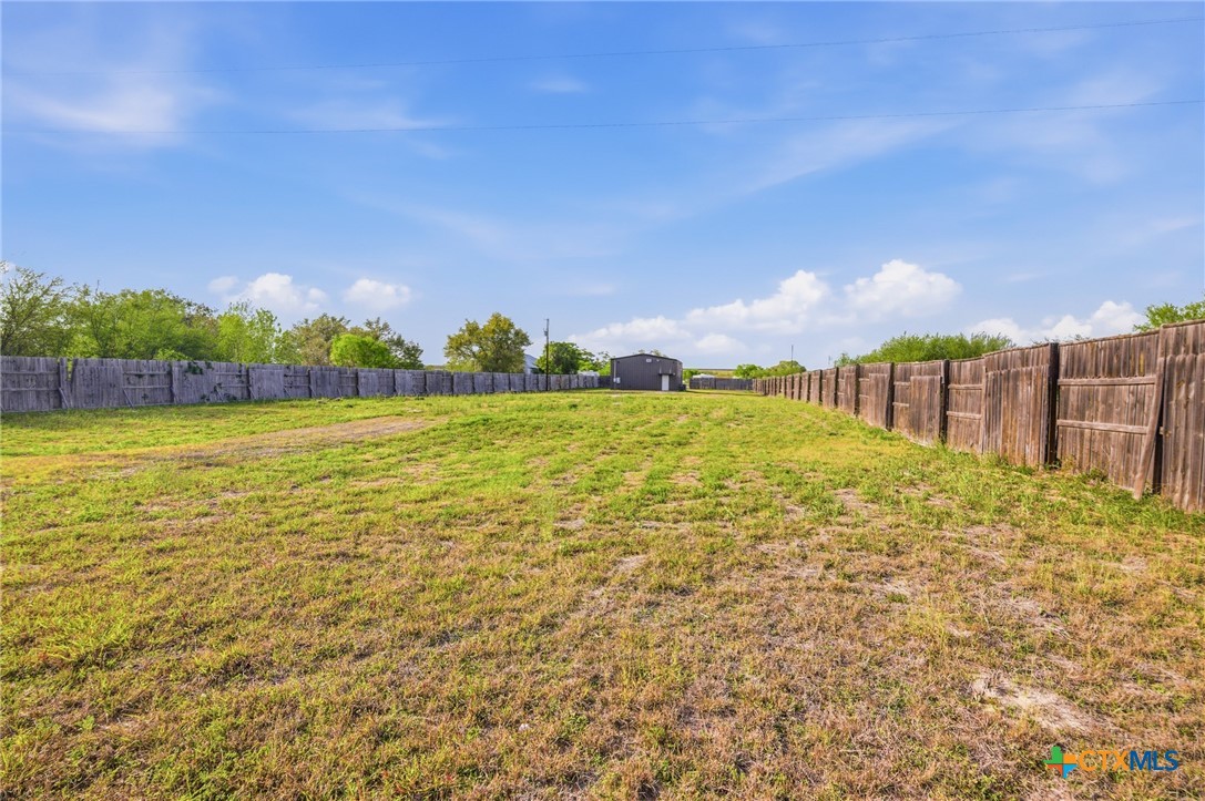 10083 N Us Hwy 59 Property Photo 20