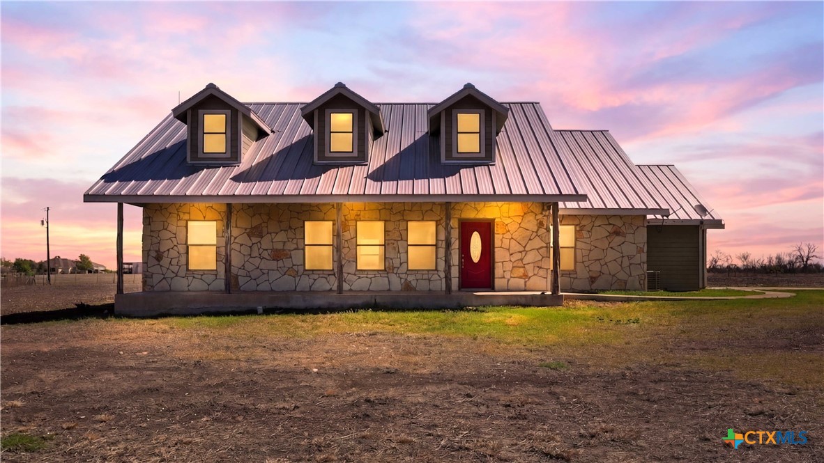 4355 SE River Road Property Photo 1
