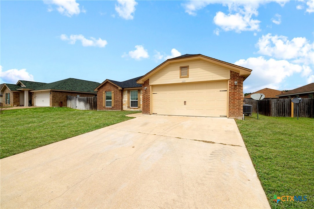 2609 Alamocitos Creek Drive Property Photo 3