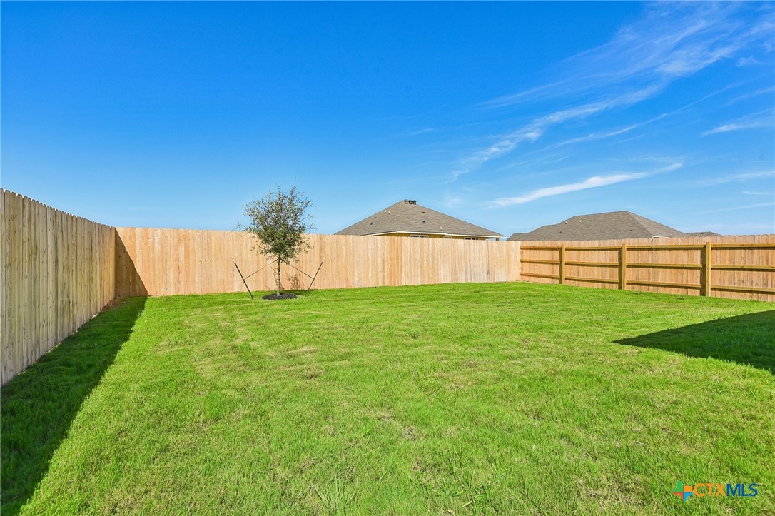 412 Honeydew Way Property Photo 38