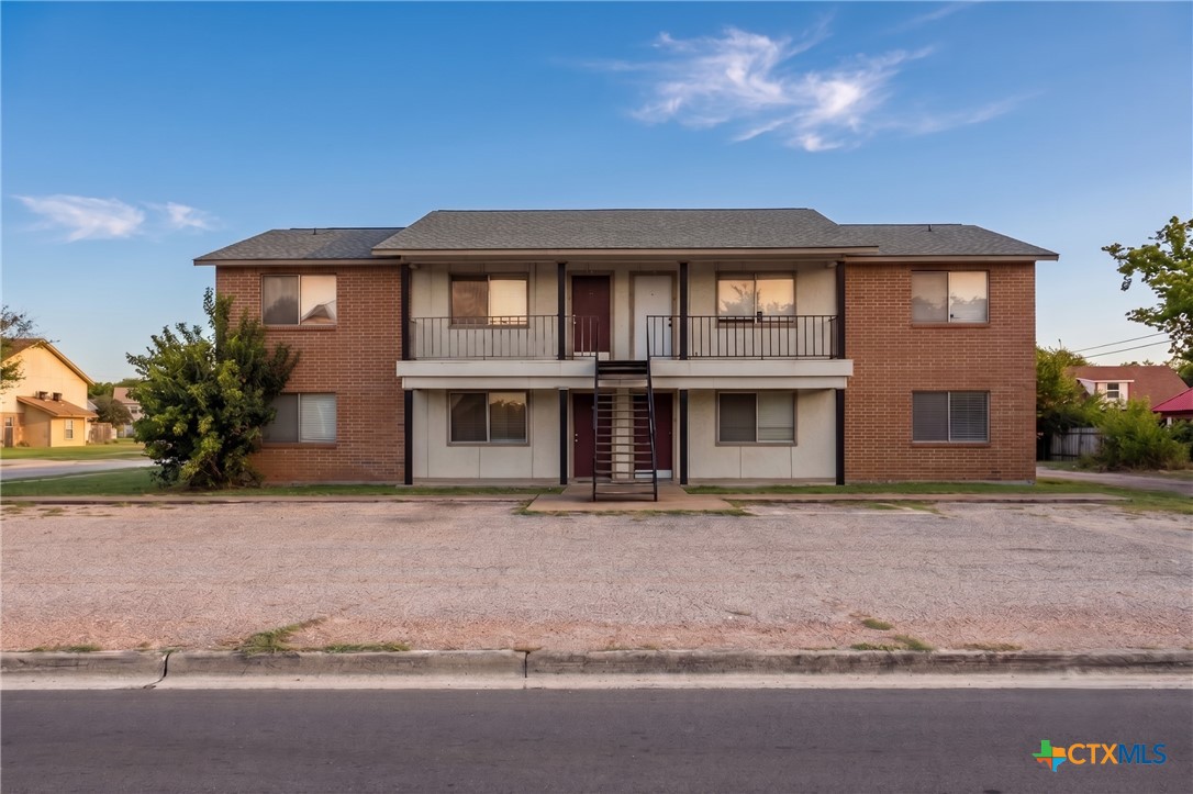 2102 Hunt Drive B Property Photo 1