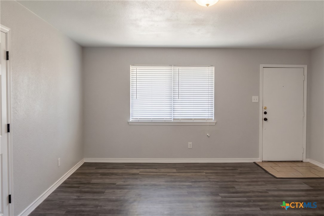 2102 Hunt Drive B Property Photo 2