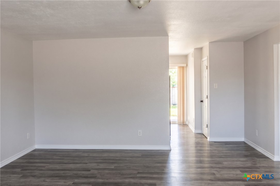 2102 Hunt Drive B Property Photo 3