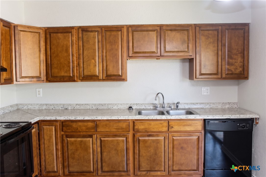 2102 Hunt Drive B Property Photo 6