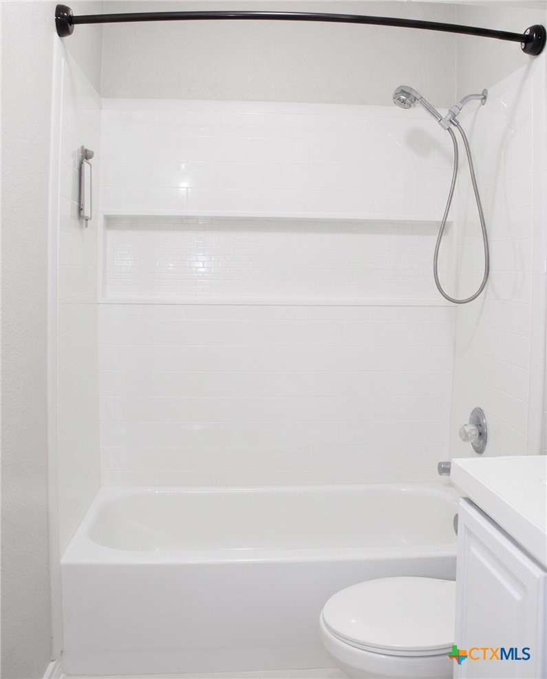 2102 Hunt Drive B Property Photo 13