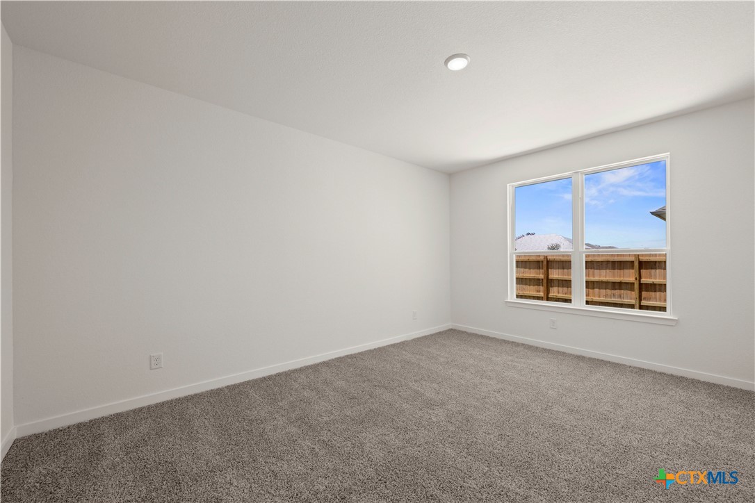 420 Honeydew Way Property Photo 8