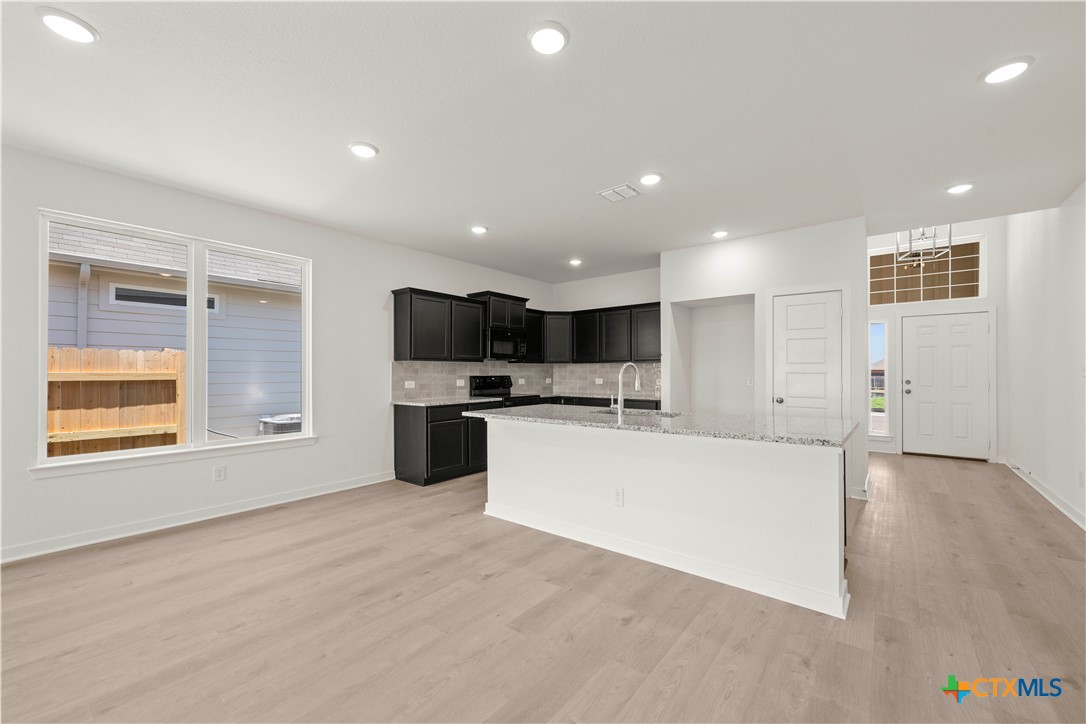 420 Honeydew Way Property Photo 11