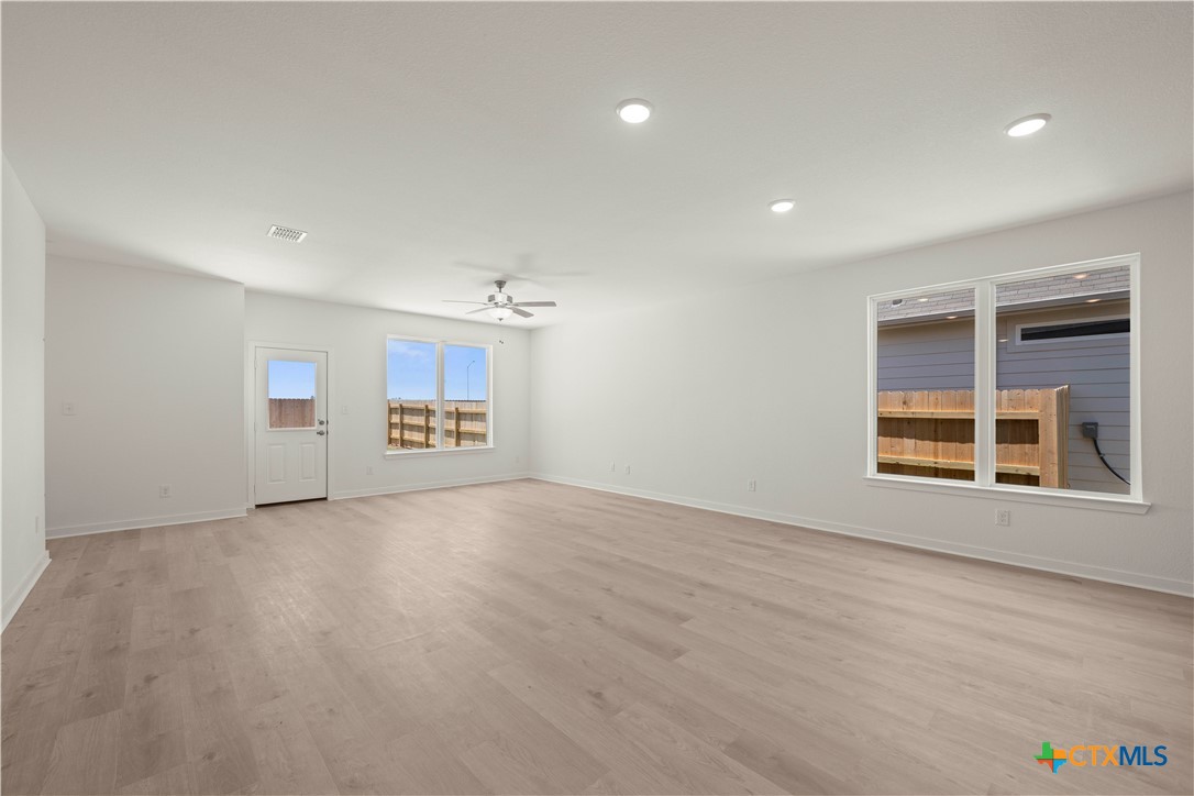 420 Honeydew Way Property Photo 14
