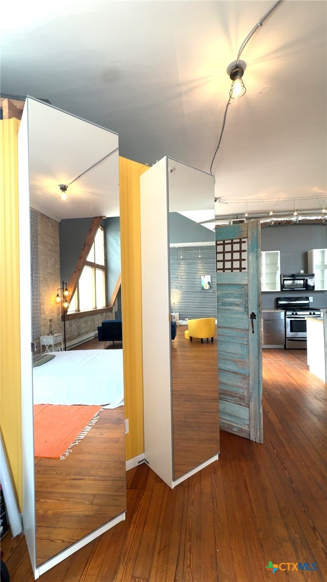103 W Walnut Street A Property Photo 12