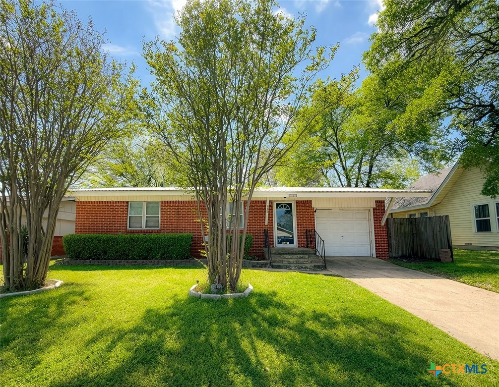 1504 Bridge Street Property Photo 1