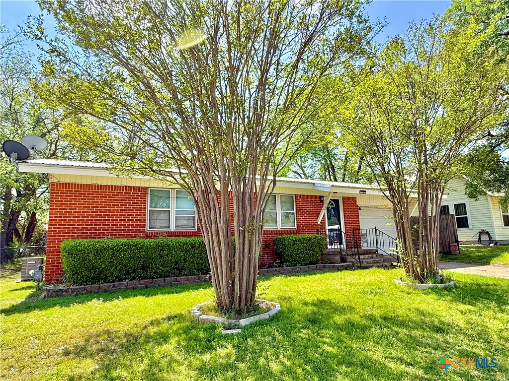 1504 Bridge Street Property Photo 2