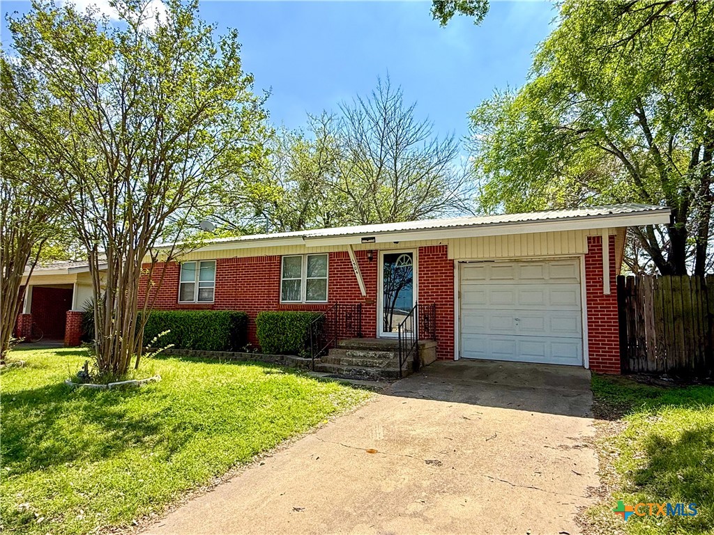 1504 Bridge Street Property Photo 3
