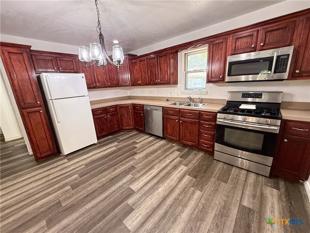 1504 Bridge Street Property Photo 6