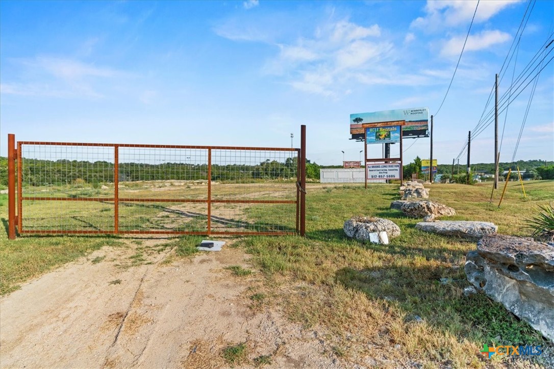 16933 Rr B Property Photo 2