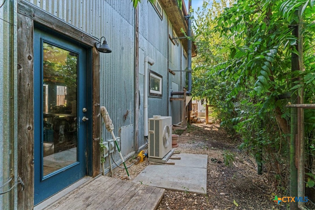 16933 Rr B Property Photo 8