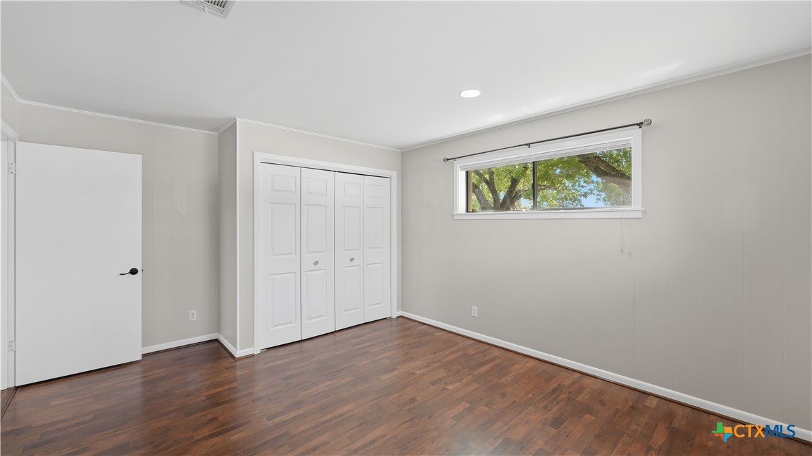 1268 W Lakeside Drive Property Photo 18