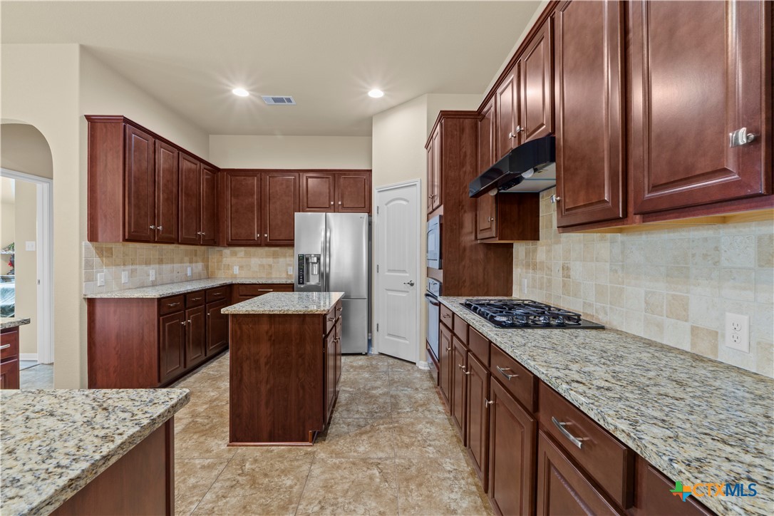 20525 Jackies Ranch Boulevard Property Photo 3