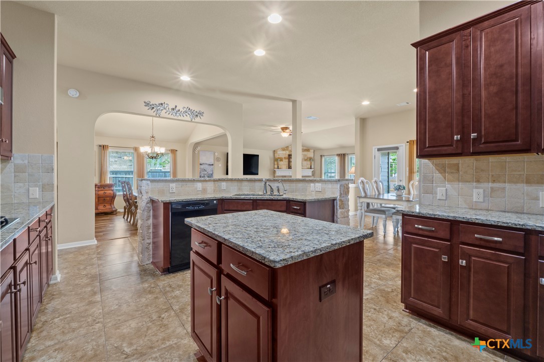 20525 Jackies Ranch Boulevard Property Photo 7