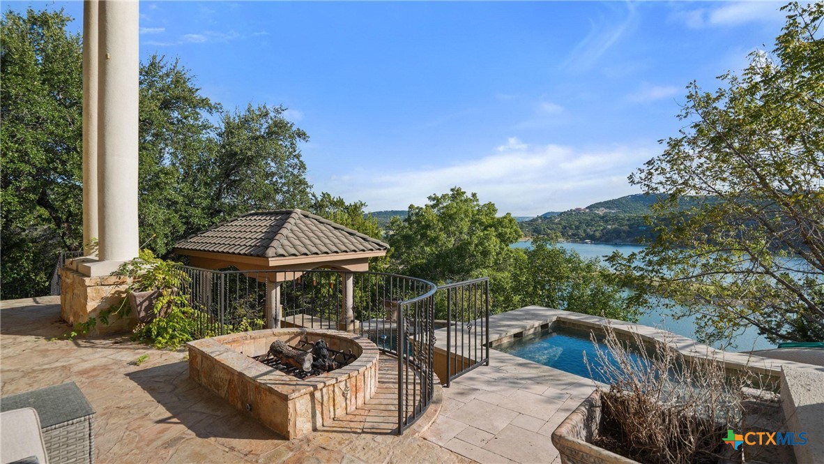 17912 Crystal Cove Property Photo 5