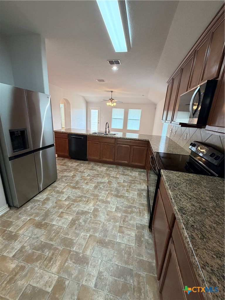 375 Primrose Way Property Photo 6