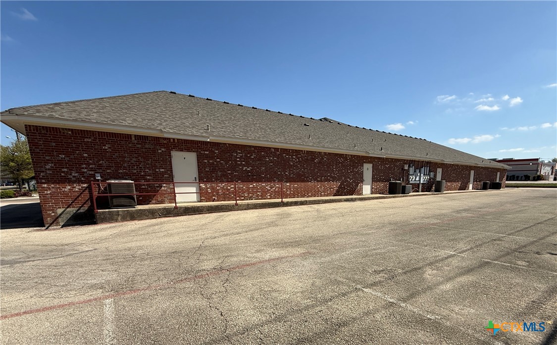 220 Commercial Drive A Property Photo 18