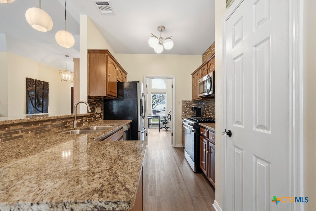 2008 Lancaster Street Property Photo 8