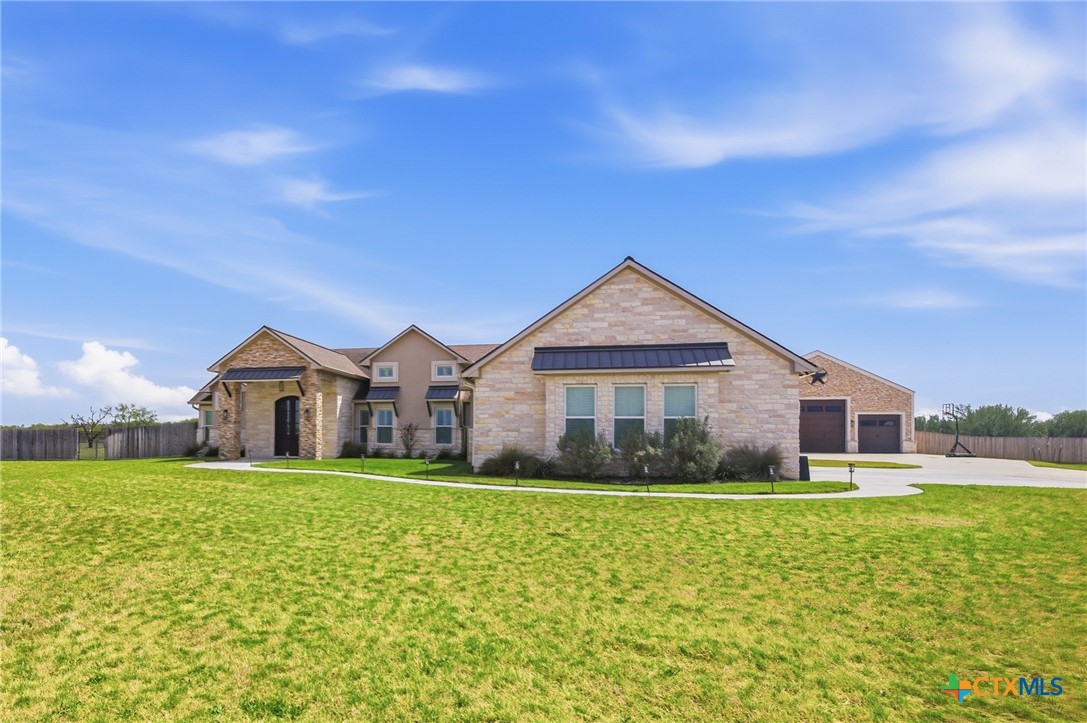 500 Sendera Loop Property Image