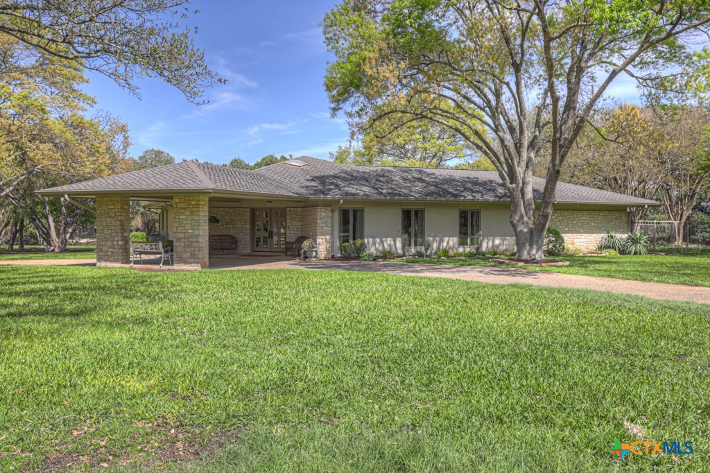 8 Trophy Lane Property Photo 1
