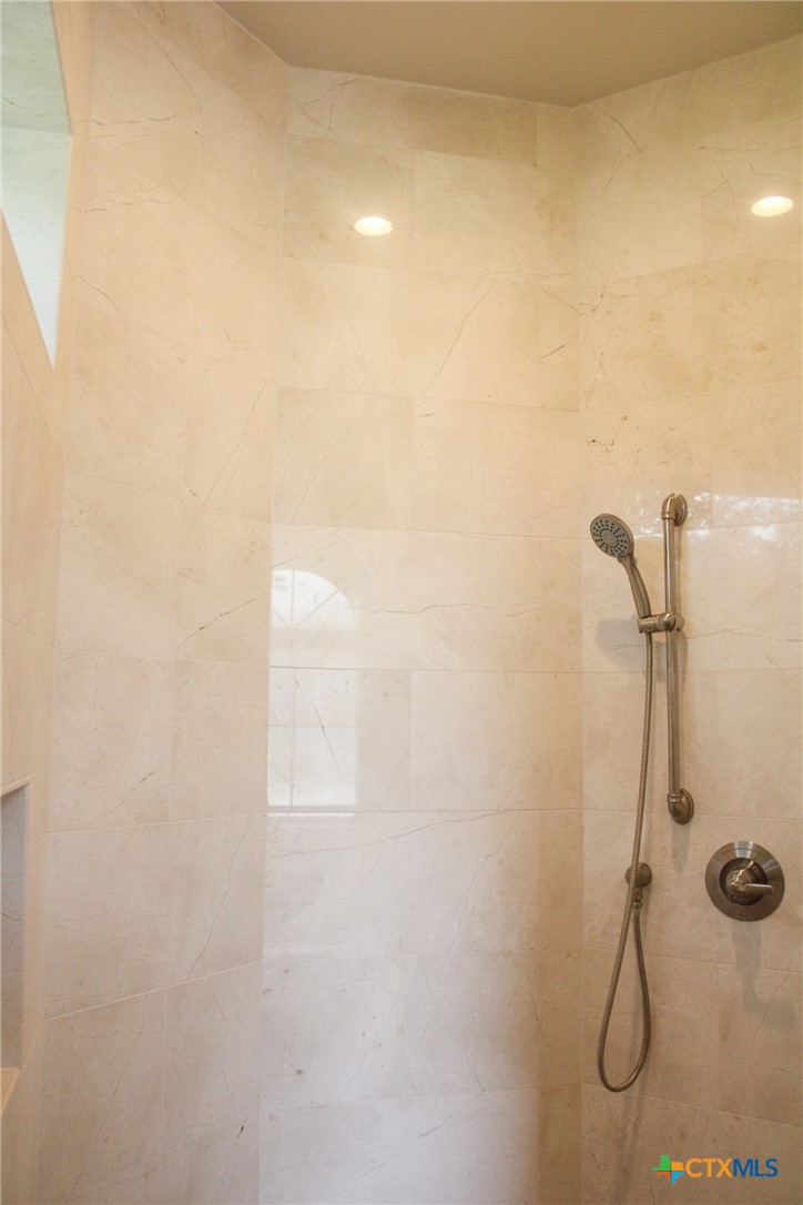 108 Lakeview Estates Drive Property Photo 16