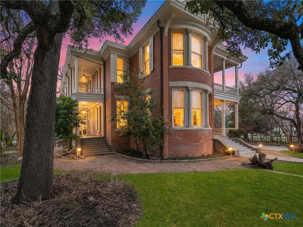 372 Magazine Avenue Property Photo 1
