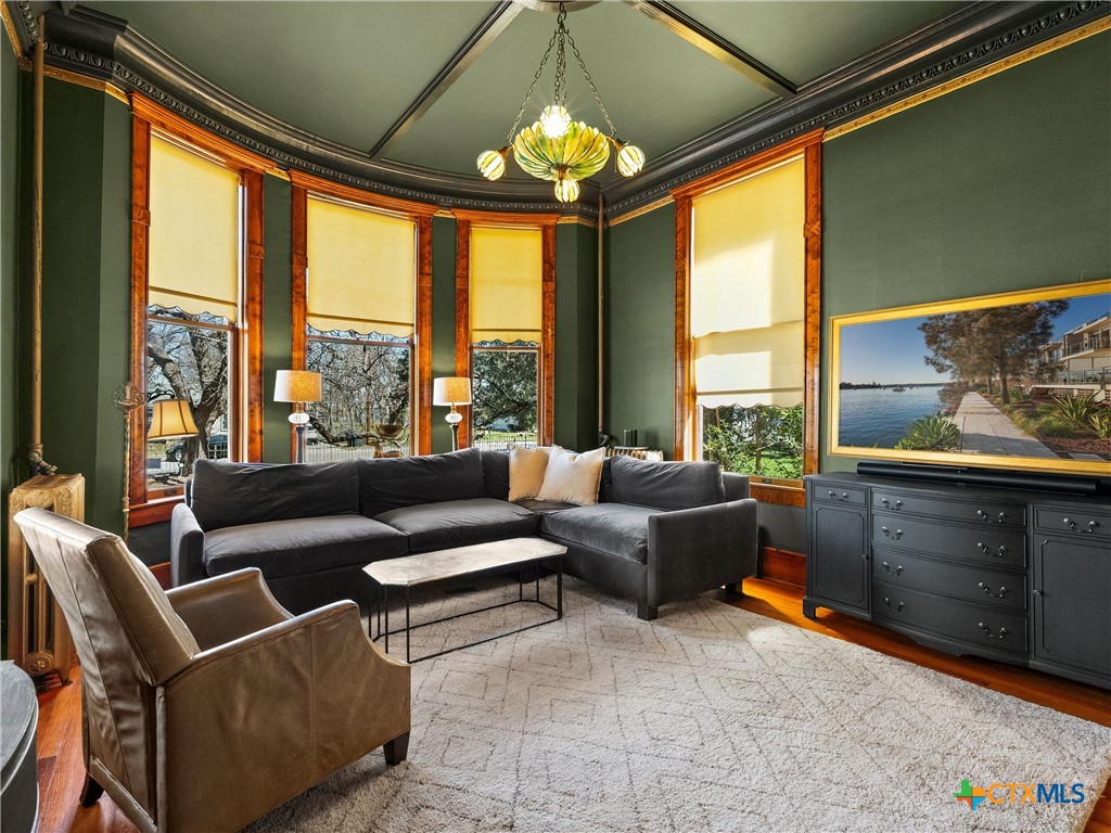 372 Magazine Avenue Property Photo 11