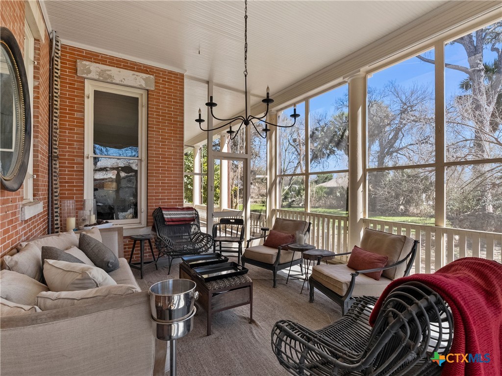 372 Magazine Avenue Property Photo 27