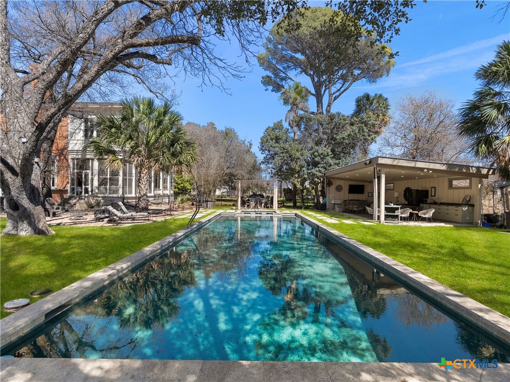372 Magazine Avenue Property Photo 35