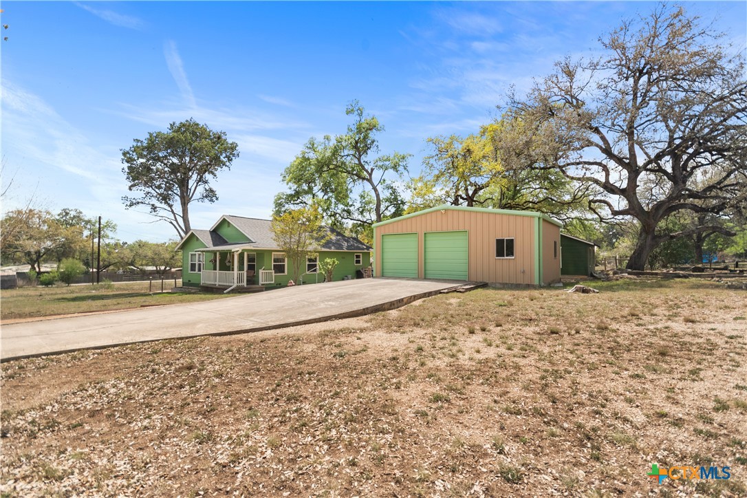 1035 Madeline Street Property Photo 5