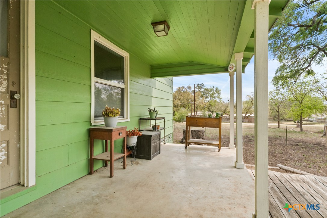 1035 Madeline Street Property Photo 7