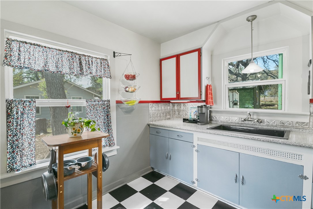 1035 Madeline Street Property Photo 13