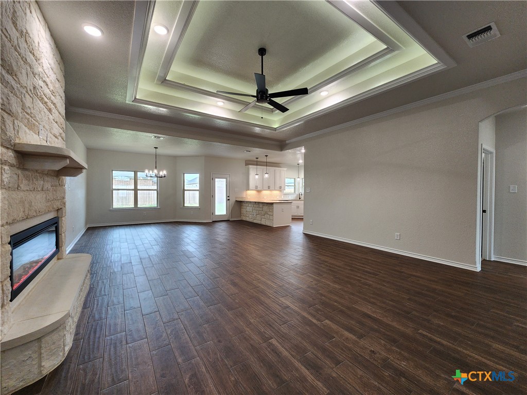718 Golden Eagle Drive Property Photo 5