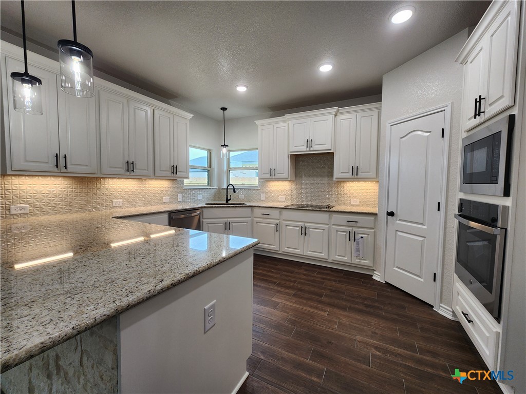 718 Golden Eagle Drive Property Photo 10