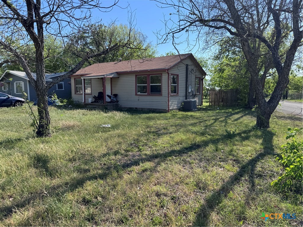 402 4th Street Property Photo 1