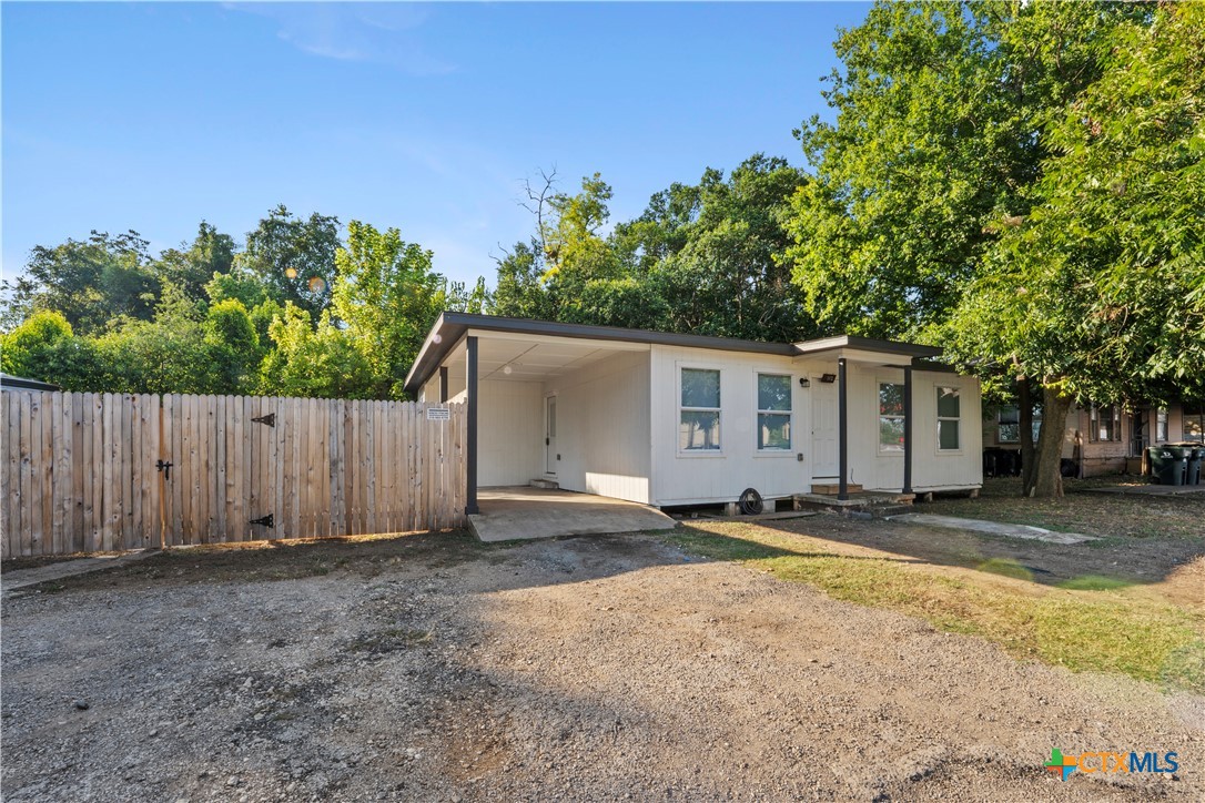112 Linda Drive Property Photo 1