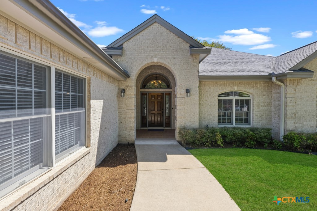 2592 Edgegrove Property Photo 4