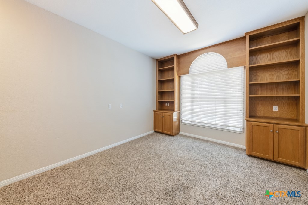 2592 Edgegrove Property Photo 17