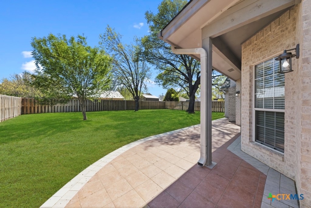 2592 Edgegrove Property Photo 26