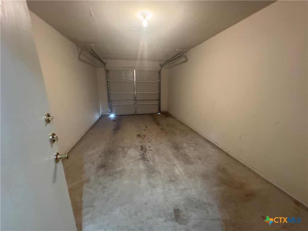2807 Alma Drive A Property Photo 3