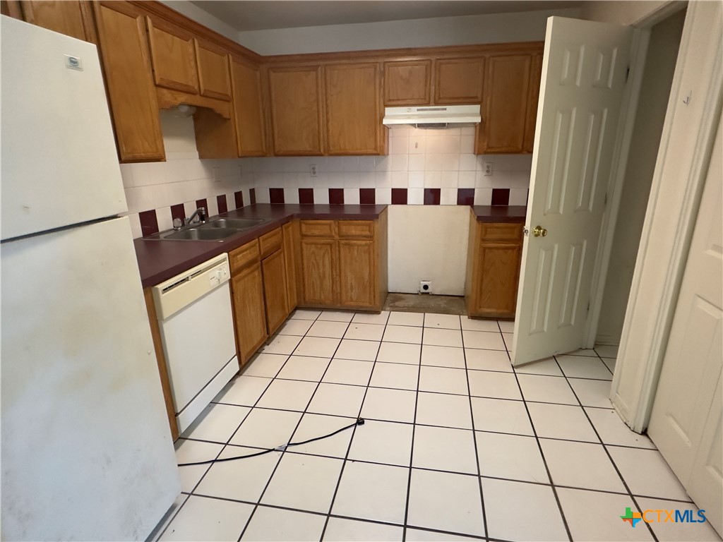 3900 Hitchrock Drive A Property Photo 2