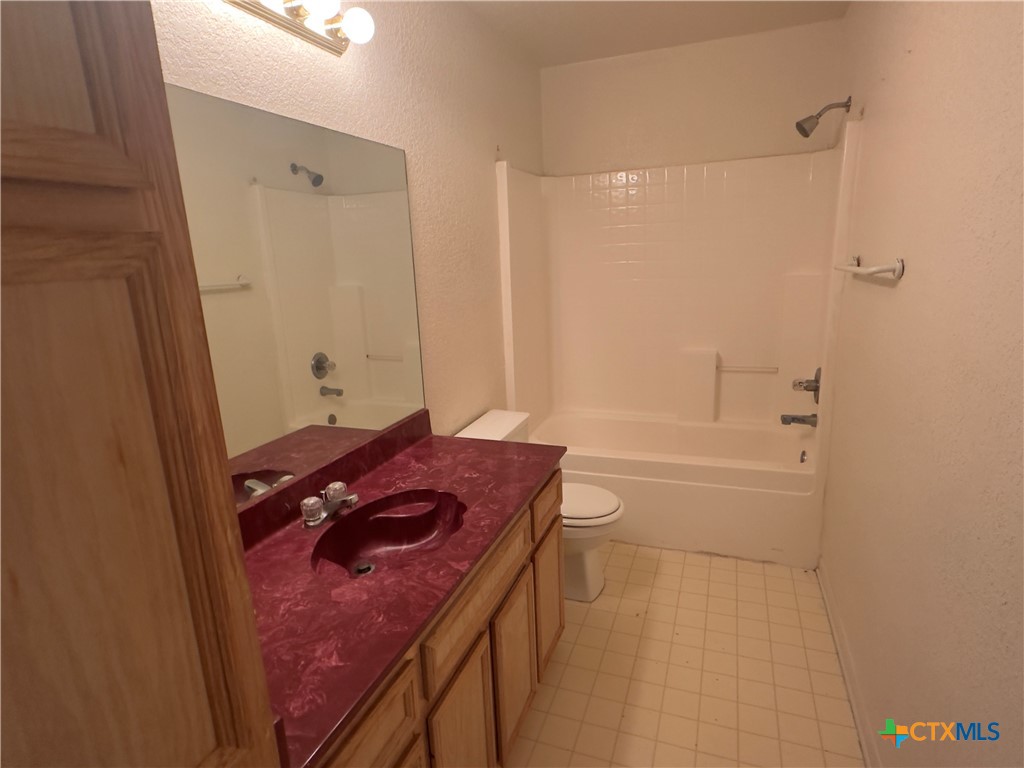 3900 Hitchrock Drive A Property Photo 3
