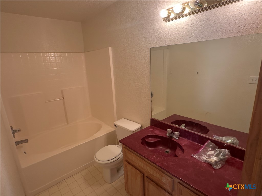 3900 Hitchrock Drive A Property Photo 6